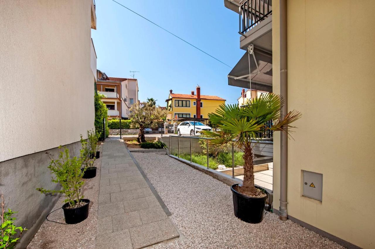 Apartments Anamar Rovinj Exterior photo